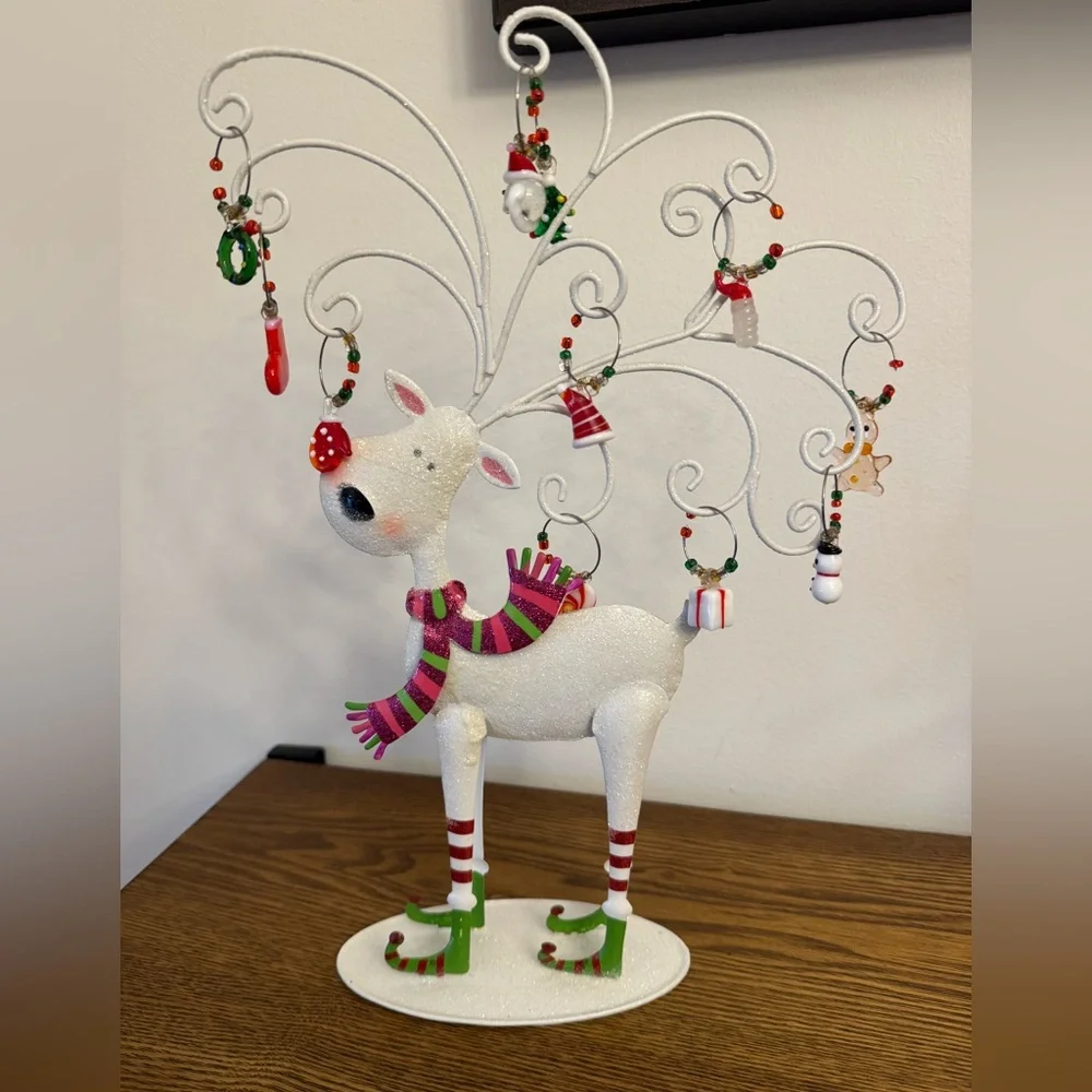 Pier 1 White and Green Holiday Reindeer wine glass ornaments Decor. GUC